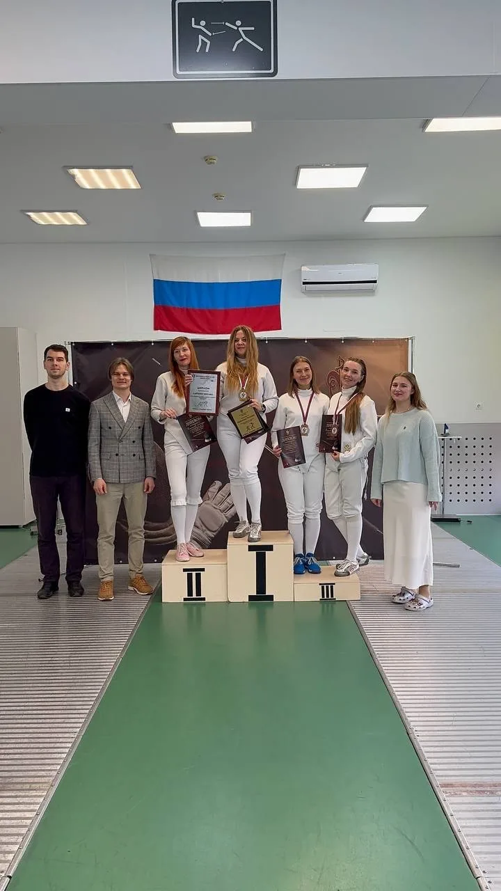 Поединок участниц первого этапа
